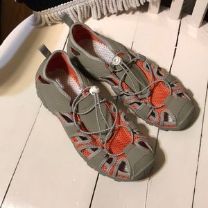 Propet Women Discovery Shoe Size: 8 1/2